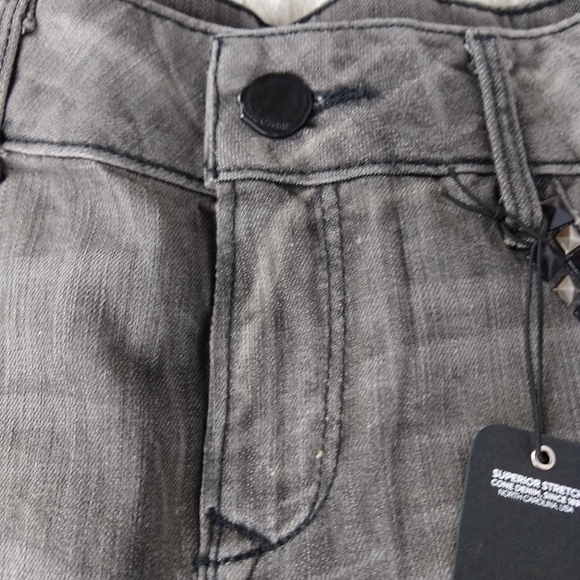 Black Orchard Juniors 27 Distresses Studded un-hemmed Blackish Mini Skirt New - Picture 5 of 8